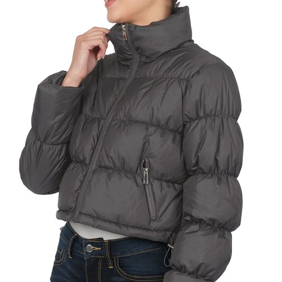 🌲🌲🌲Puffer Jacket in Black🌲🌲🌲 - Picture 4 of 6